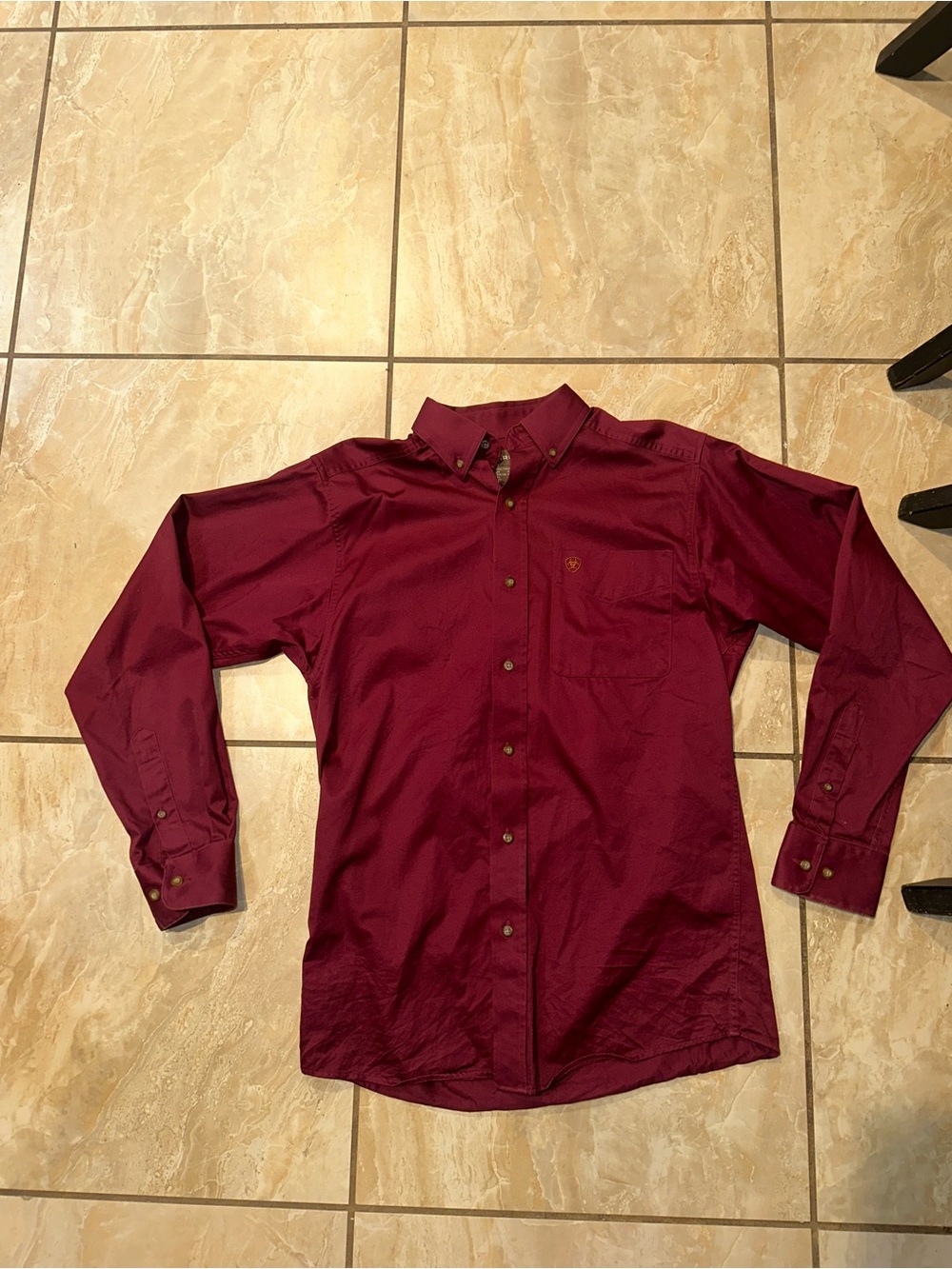 ARIAT MEN'S SOLID BURGUNDY LONG SLEEVE WESTERN SHIRT SIZE XS